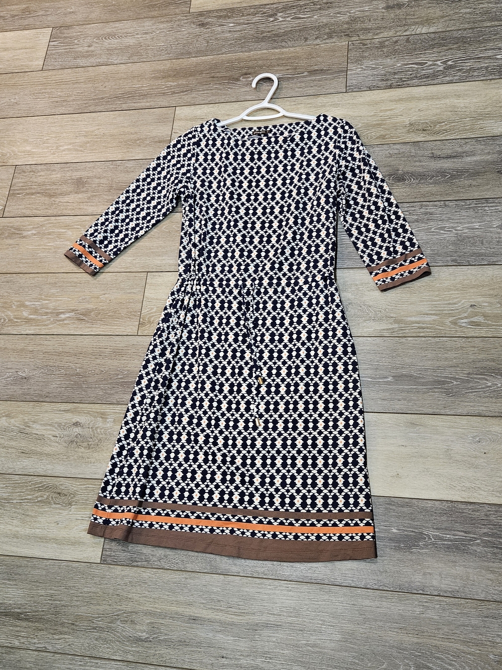 J. McLaughlin Navy and White Geometric Midi Dress with Brown Trim Size Small